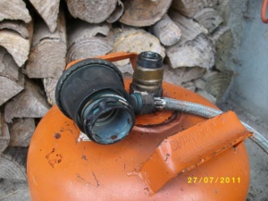 Escape de gas nunha bombona de butano na parroquia de Traba, no termo municipal de Coristanco